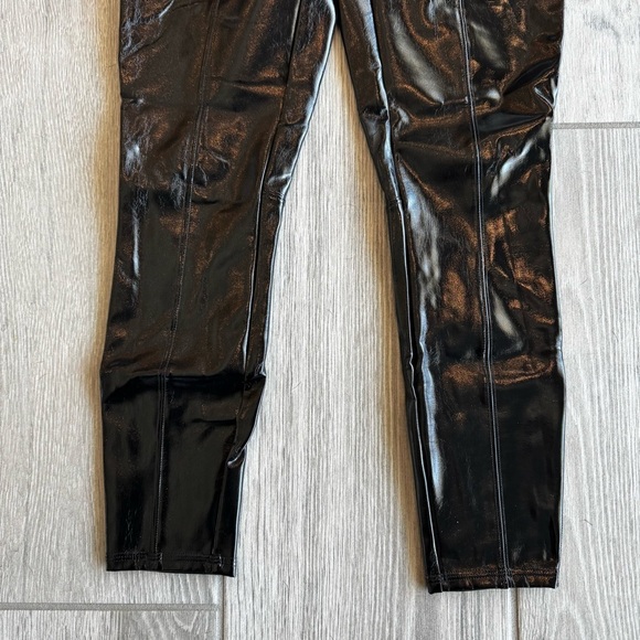SPANX Women’s Faux Patent Leather Leggings Ankle Black Petite Medium - Picture 4 of 7